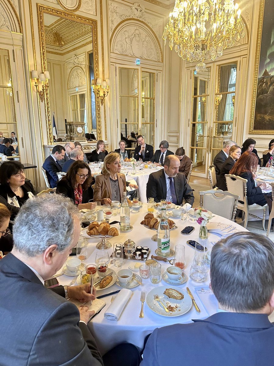 Chypre en France tweet media