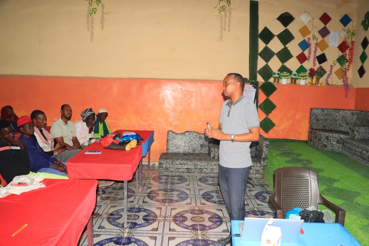 DBGGSomalia's tweet photo. DBG completed a 2 day training (18–19 Feb 2026) in Beledweyne, equipping 60 volunteers to lead mass cleaning campaigns in 4 IDP camps over the next 5 months.

Together, we’re building cleaner and healthier communities. 

#EnvironmentalHealth #Beledweyne https://t.co/k4Qb2Qiyyz
