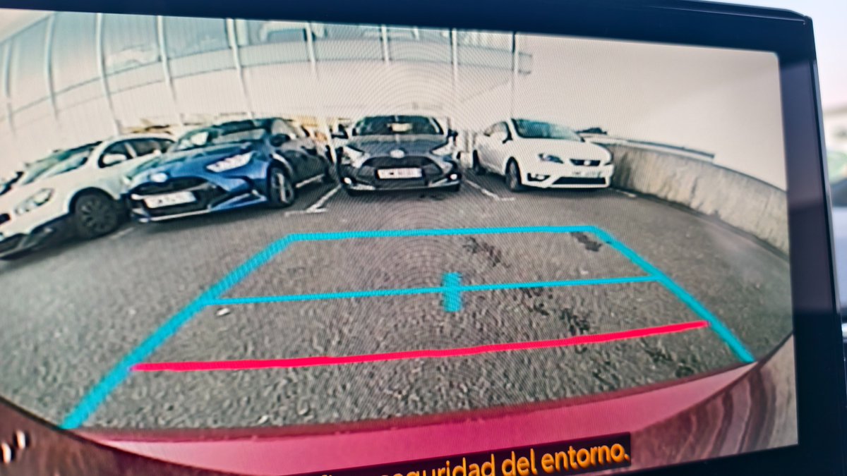 djpacher's tweet photo. #Toyota Que solución dais a la mierda de cámara inferior a 720p que instalais en vuestros últimos modelos de coches? Por ejemplo en mi nuevo yaris gr sport... Se puede cambiar por algo de calidad? @Toyota_Esp @ToyotaPrensa @toyota @ToyotaRacing https://t.co/PzzNPvJU4q
