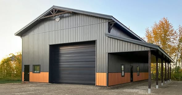 integritypost's tweet image. Inspired by the naturally deep allure of charcoal, Integrity presents Charcoal cladding. This cool, distinctive building choice makes an unapologetically bold statement while remaining effortlessly understated and independent. 
#MetalCladding #CustomColours #Charcoal