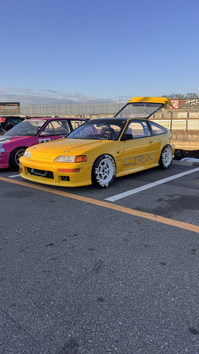 AlessioPapini's tweet photo. 13年間、私のインスピレーションの源となってくれた日本最速のCRX2台のオーナーの方々にお会いできたことは、何物にも代えがたい貴重な経験でした。
いつか、筑波のパドックで、私のCRXをあなたのCRXのすぐ隣に停められる日が来るでしょう。🙏 @Usui_EF8HA11S さん、ありがとうございます https://t.co/PQyYbJJ6a0