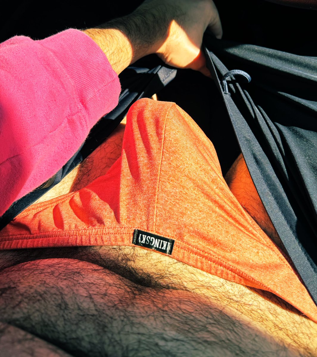 Businessboy1982's tweet photo. Hot guys at the gym always do this to me 😈 https://t.co/UgUlrCqtCv