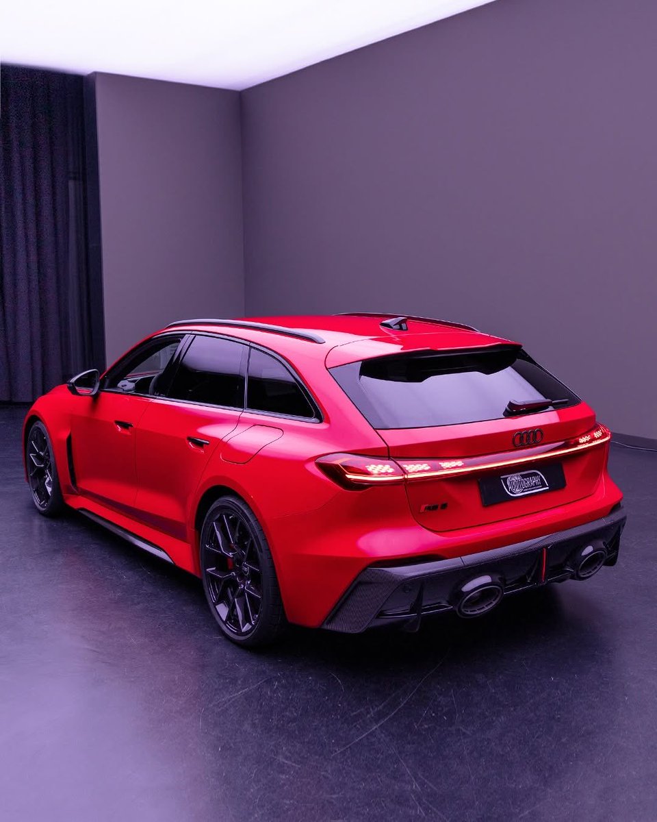 abeautifulhaze's tweet photo. The new Audi RS5 was just revealed and it’s stunning.

Powertrain: 2.9L V6 biturbo + electric motor 

Output: 639 hp / 825 Nm 

0 – 60: 3.6 s https://t.co/tR8B1mec0V