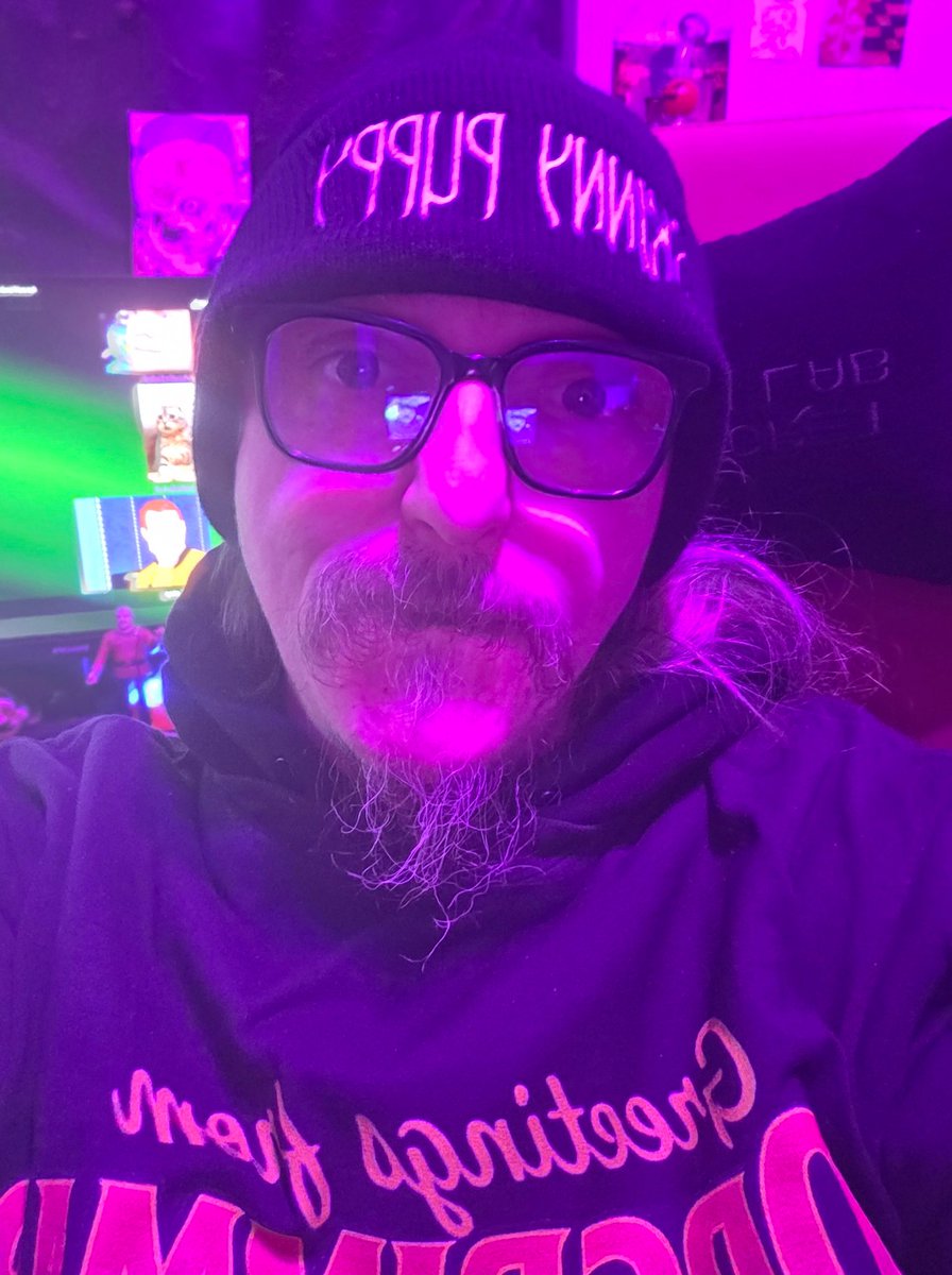azothefaded's tweet photo. GOING LIVE! #hcclassicwow w/ The Bros! #twitch #warcraft #weed https://t.co/wEBPX0Sjzh https://t.co/wbAWGBCW6o