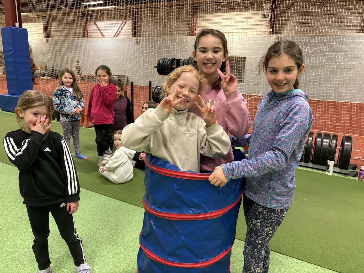 MultiSportsUK's tweet photo. Great effort.
New friendships forming.
Confidence building.
And plenty of smiles along the way 😊

The kids were brilliant today! Looking forward to Day 2 tomorrow! 🙌 #Swansea https://t.co/sYsoWd1D0u