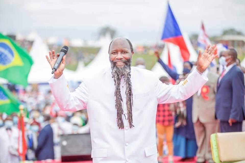 MekeNambala's tweet photo. All people who were healed of HIV/AIDS it’s either they were tuned to the Healing Services online or they have attended the Meeting physically.

At the Mere decree of The Eternal Blood Of JESUS, by Prophet Dr David Owour till today they are HIV Negative 

#BloodOfJESUSDriesHIV https://t.co/PXRAZCaGxv