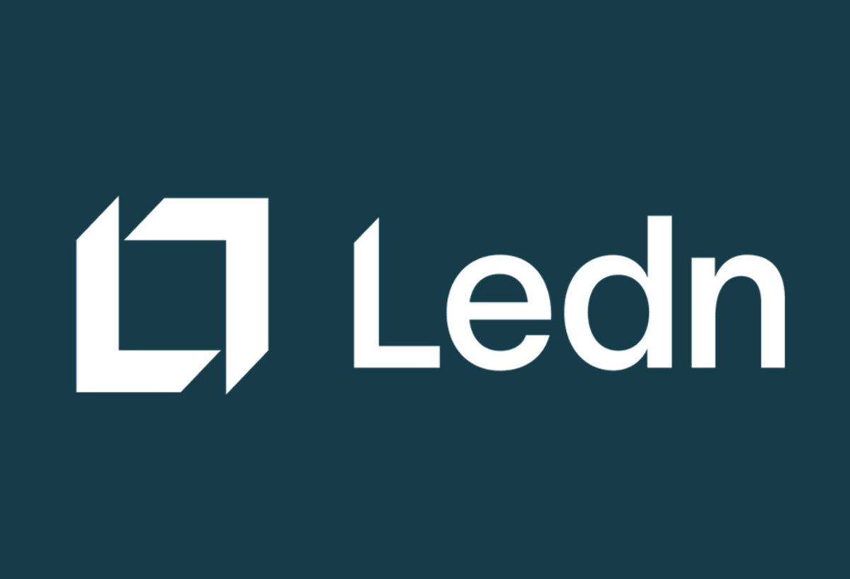 SimplyBitcoin's tweet photo. 🚨 JUST IN: Ledn just made Forbes’ Fintech 50 (2026).

Over $1B in bitcoin-backed loans issued in 2025.
Now operating across 100+ countries.

Bitcoin isn’t just being held. It’s becoming a global credit market. https://t.co/KysVN8WYQG