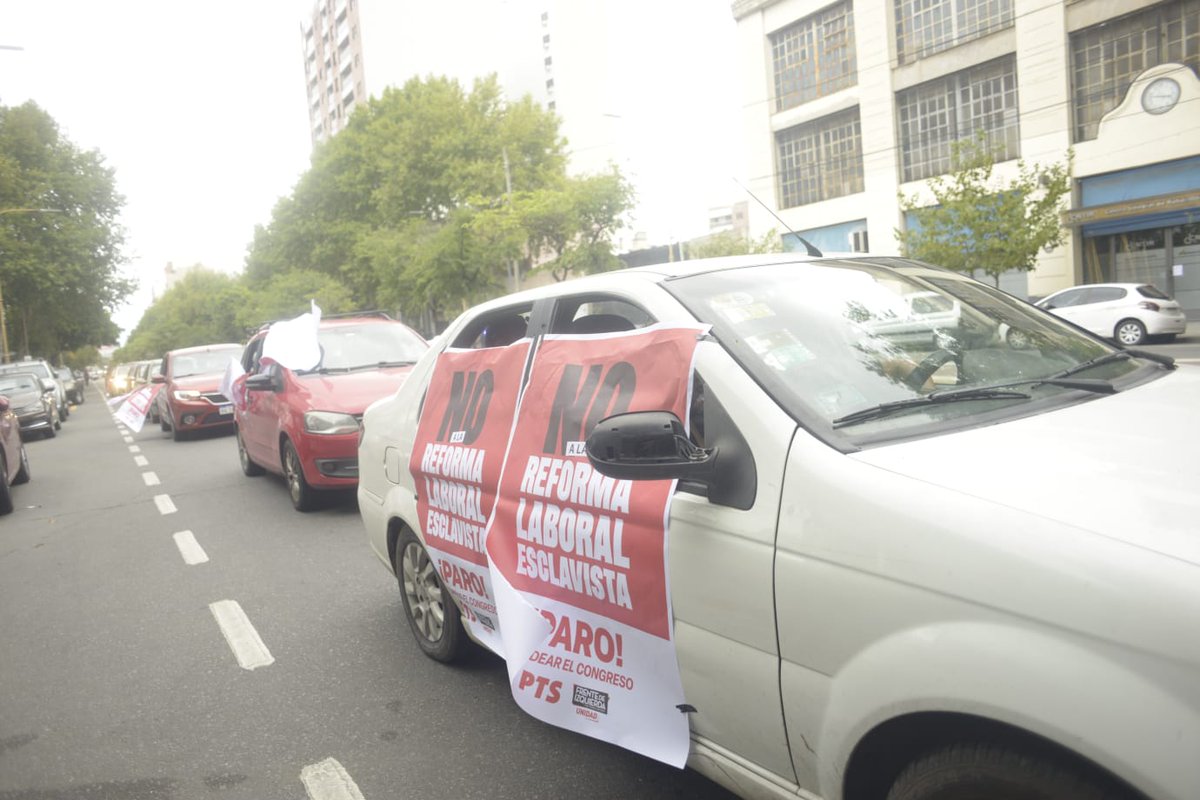 izquierdadiario's tweet photo. El rechazo crece  cada vez más en las calles https://t.co/8iPaK6MUwF