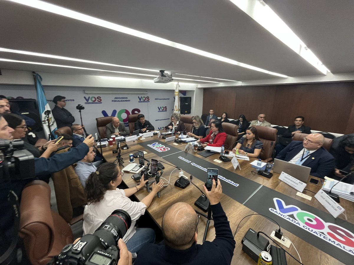 #Congreso |
Autoridades del Ministerio de Economía, MAGA y DIACO comparecen a citación en el Congreso para abordar el alza en los precios de la canasta básica y el incremento en el costo de la carne.