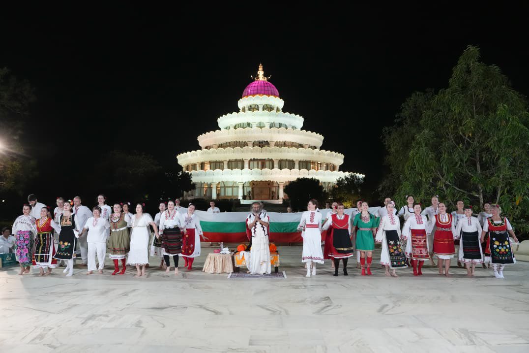 Gurudev Sri Sri Ravi Shankar tweet media