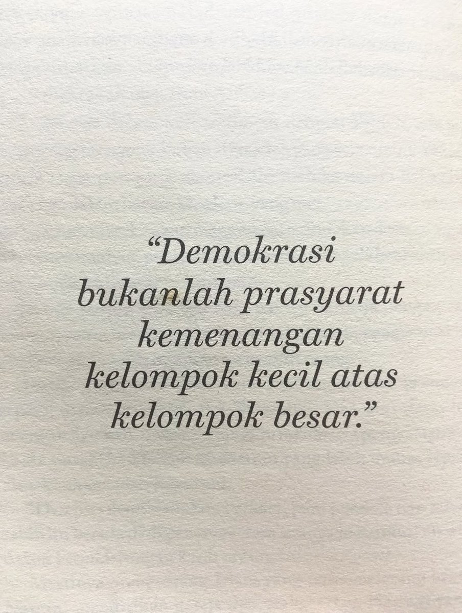 warungsastra's tweet photo. “Janganlah lekas menghukumkan sesuatu kepada orang lain yg keyakinan, pemahaman, dan perbuatannya tidak sesuai atau bertolak belakang dengan keyakinan, pemahaman, dan perbuatan kita.”
Coba baca #lakilakiyangtakberhentimenangis karya #rusdimathari https://t.co/zXM7x6goKS