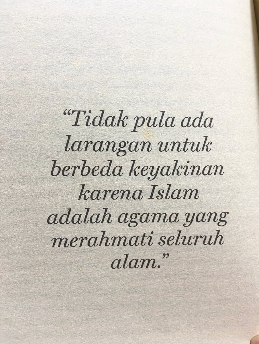 warungsastra's tweet photo. “Janganlah lekas menghukumkan sesuatu kepada orang lain yg keyakinan, pemahaman, dan perbuatannya tidak sesuai atau bertolak belakang dengan keyakinan, pemahaman, dan perbuatan kita.”
Coba baca #lakilakiyangtakberhentimenangis karya #rusdimathari https://t.co/zXM7x6goKS
