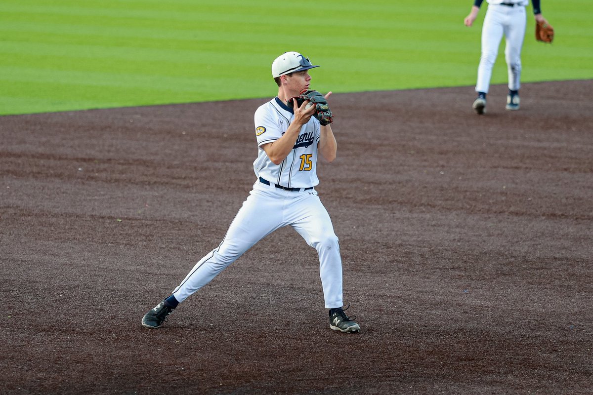 westpasports's tweet photo. Gavin White may be unable to play this season for Allegheny, but he’s grateful to still be around the game he’s loved since he first hit the diamond.

Learn about the Crawford County native’s love for baseball👇⚾️

📸: Sheri Skaggs

https://t.co/Xj2iZjYzYI https://t.co/H0WaASb1oH