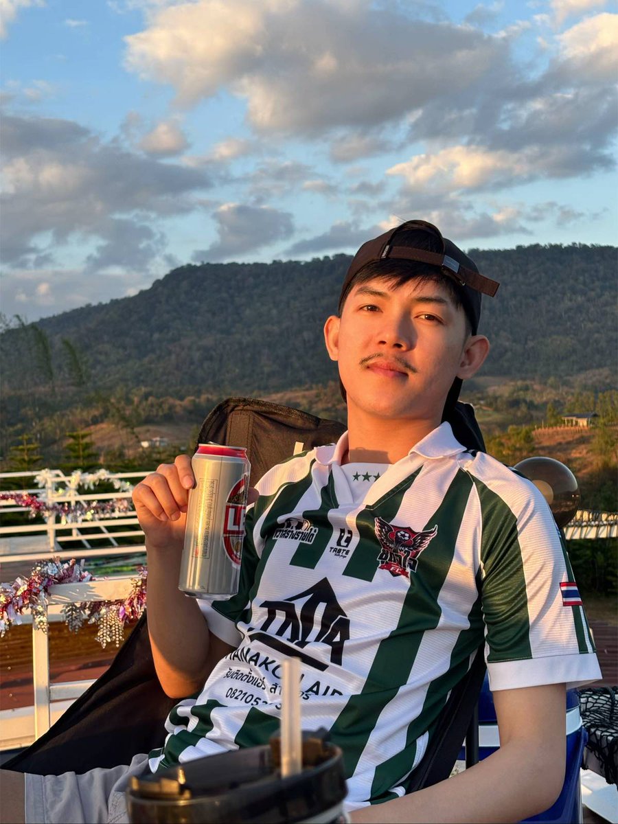 จิรายุ tweet media