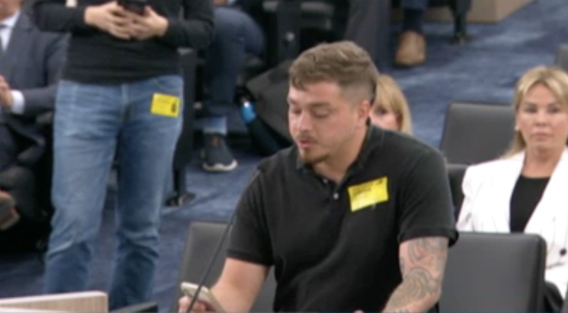 newschica's tweet image. A lot of the pro development on the old Calusa golf course are realtors and a lot of others are reading their carefully prepared (scripted) statements. @savecalusa #MiamiDade