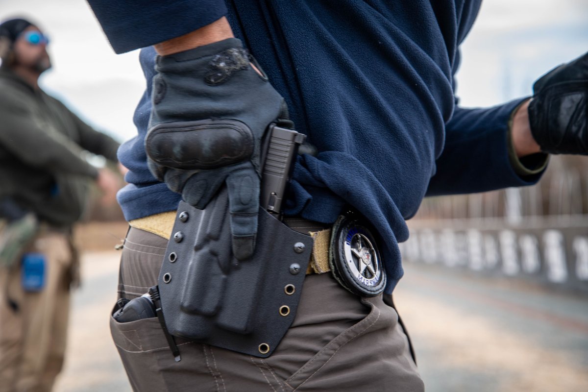 USMarshalsHQ's tweet image. Different missions. One Badge. One Duty.

#USMarshals #BeTheDifference