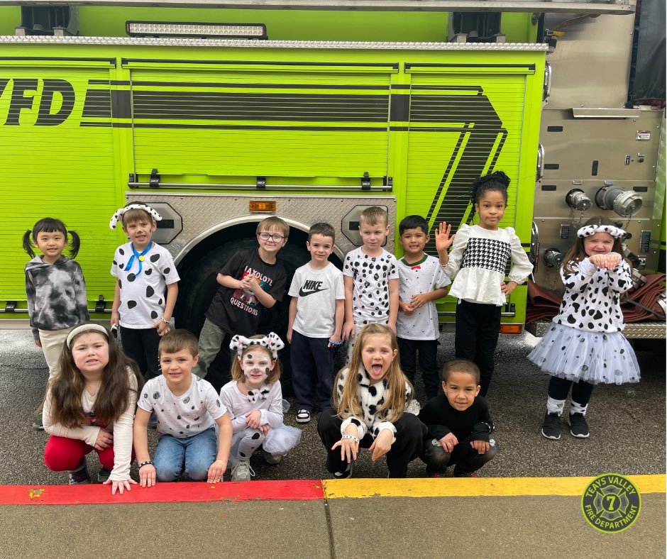 TeaysValleyFire's tweet photo. 🐾🚒⁣ We loved bringing the engine to Scott Teays Elementary so Kindergarten students could celebrate the 101st day of school Dalmatian-style! Thank you for letting Teays Valley Fire be part of such a fun milestone and for always welcoming us with so much excitement! https://t.co/b1moHxV0WW