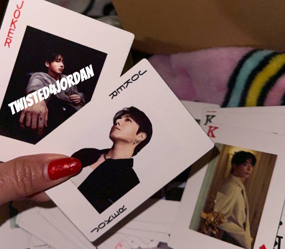 More Tour Freebies have arrived #BTS #Taehyung #Jungkook