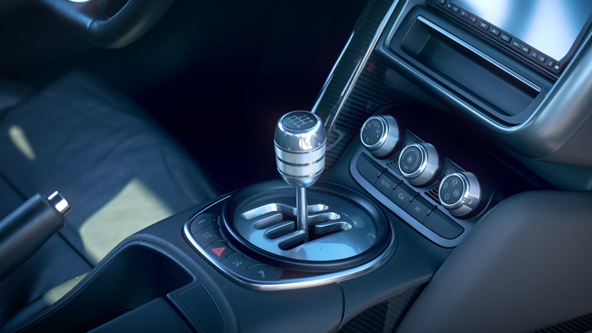 Daisuke_lvlori's tweet image. アウディ R8 マニュアル仕様車の解説動画が公開！
2009年式には見えない先進的で流麗なデザインに、ドライビングの本能を掻き立てるシンプルで機能的なコックピット…今では希少なNA大排気量エンジンを贅沢に味わえる車両です。

動画はこちら👇
youtu.be/nSARaYnZULE

#TOPRANK @TOPRANK_JAPAN