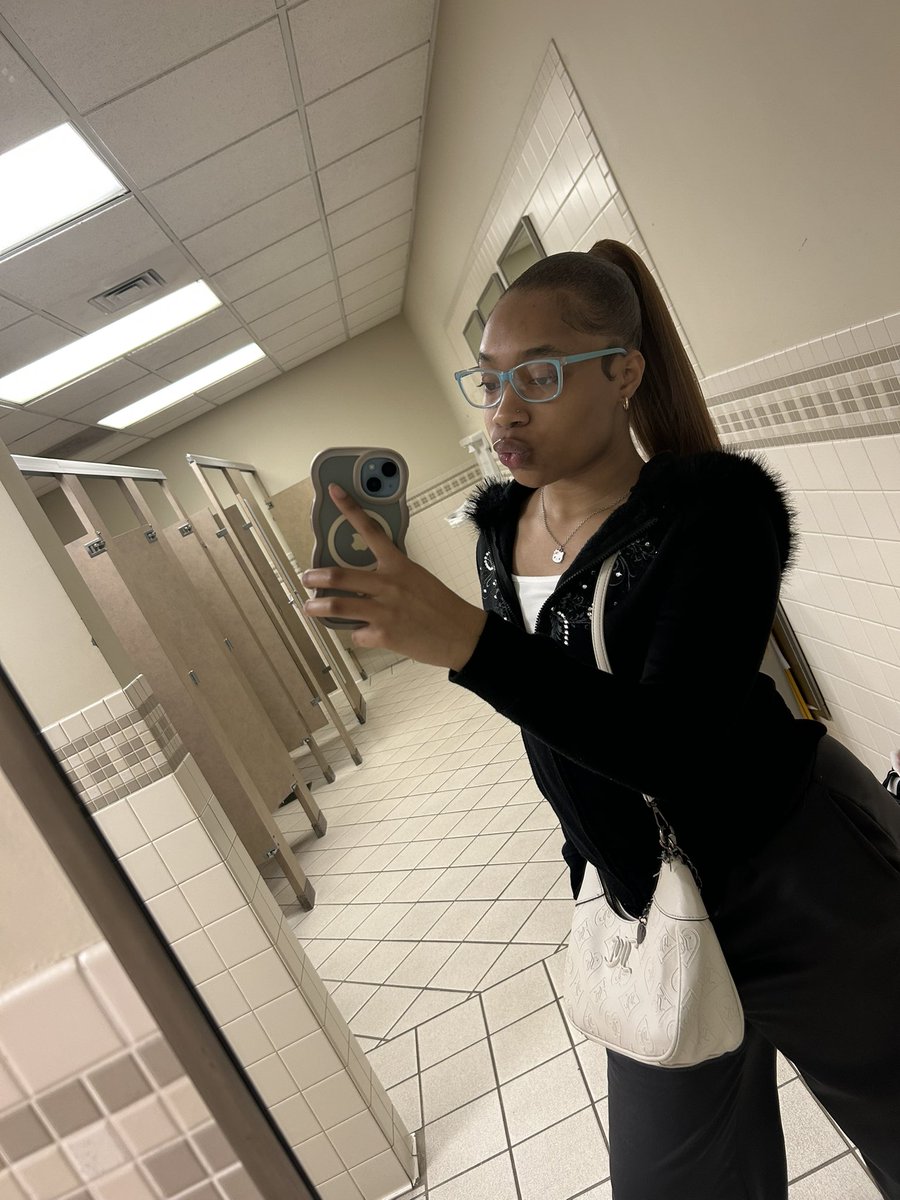 kamdollzz's tweet photo. https://t.co/34ZXjOIV7s
