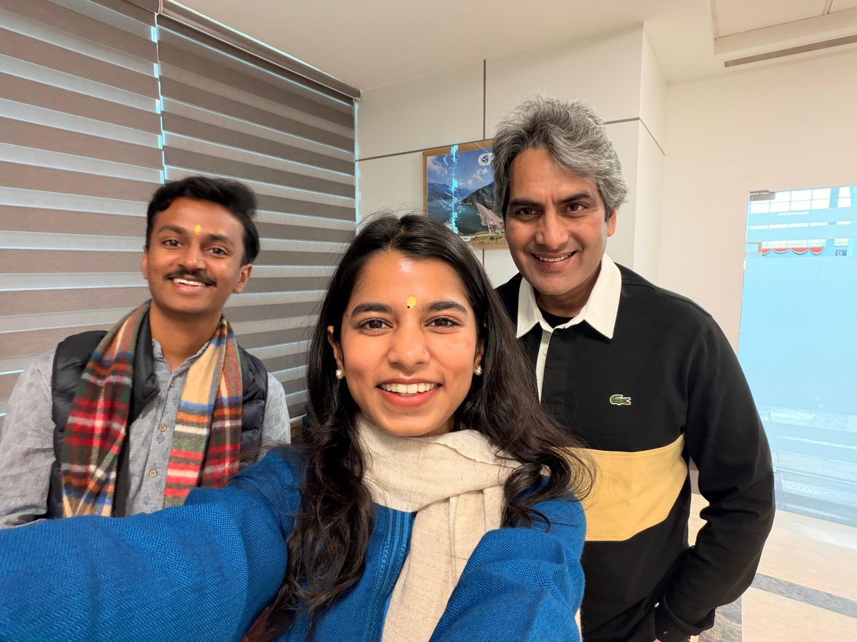 risshavthakur's tweet photo. Years ago we met him at Zee News Office . Recently , fate had other plans at Dehradun Airport. ✈️ Sharing a flight with the legendary @sudhirchaudhary  and having a heartfelt conversation — was a moment I’ll truly cherish. What a human being, what a mind. 🙏 https://t.co/B5CcKNpAOf