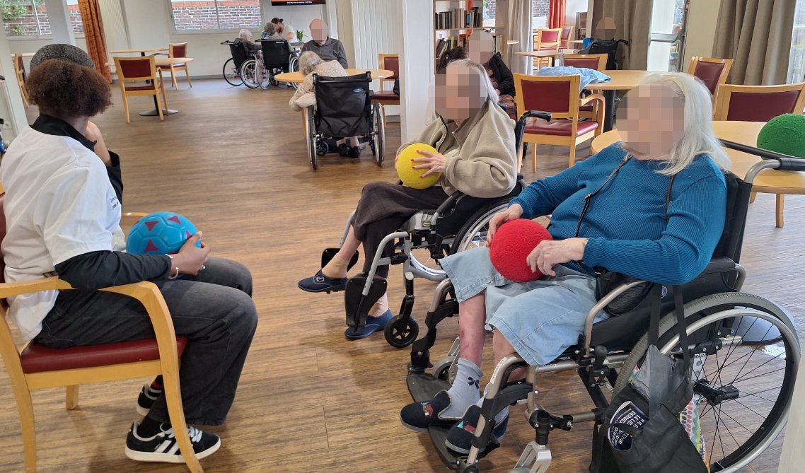 proviseur du lycee Auffray tweet media