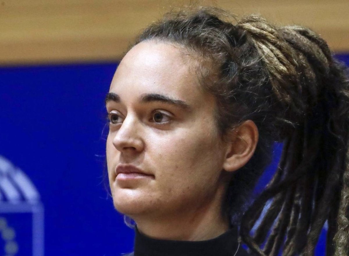 SalisIlaria's tweet image. Carola #Rackete ha agito nell’adempimento di un dovere e la violazione del blocco navale nel giugno 2019 era legittimo.
Lo hanno stabilito i Tribunali della Repubblica italiana.

Il soccorso e la messa in sicurezza in un porto sicuro di 53 naufraghi da parte dell’ONG