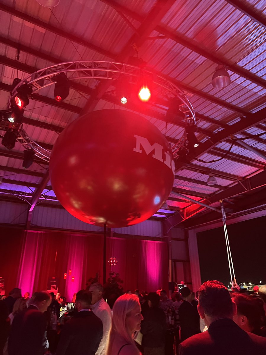 ZONI SMITH tweet media