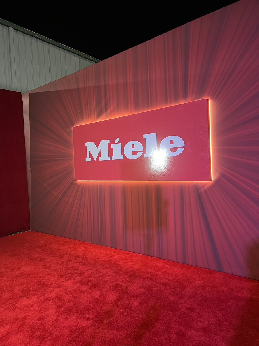 ZONI SMITH tweet media