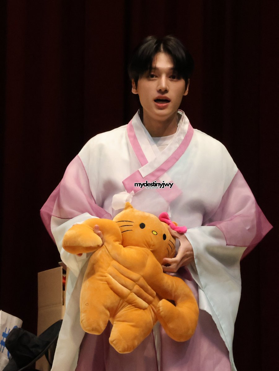 260219 메이크스타 HD
😺💪🏼

#에이티즈 #우영 #ATEEZ #WOOYOUNG