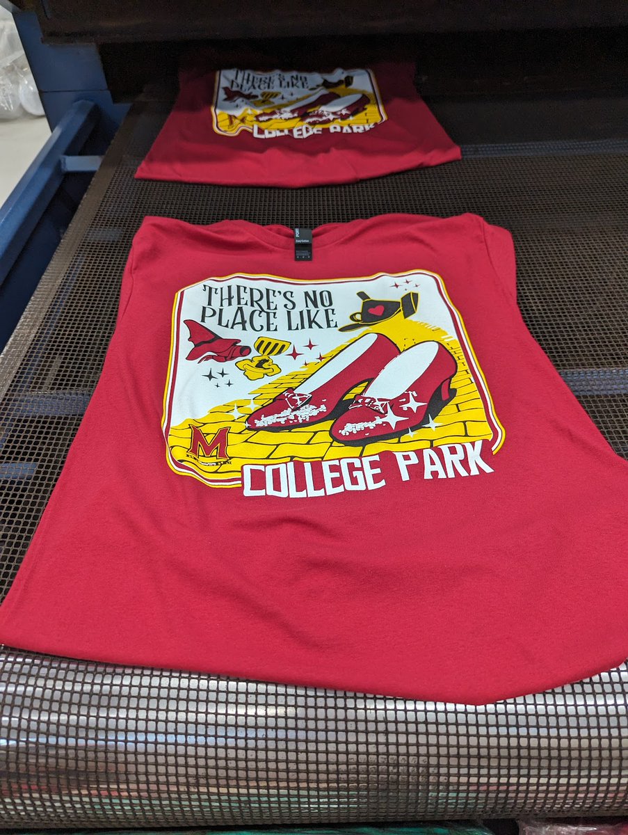 markedpromo's tweet photo. There's no place like home ❤️‍🔥

Red Out tees for Maryland Women’s Basketball.

Creativity + Maryland pride = perfect combo.

#RedOut #MarylandBasketball https://t.co/llahbK8Wup