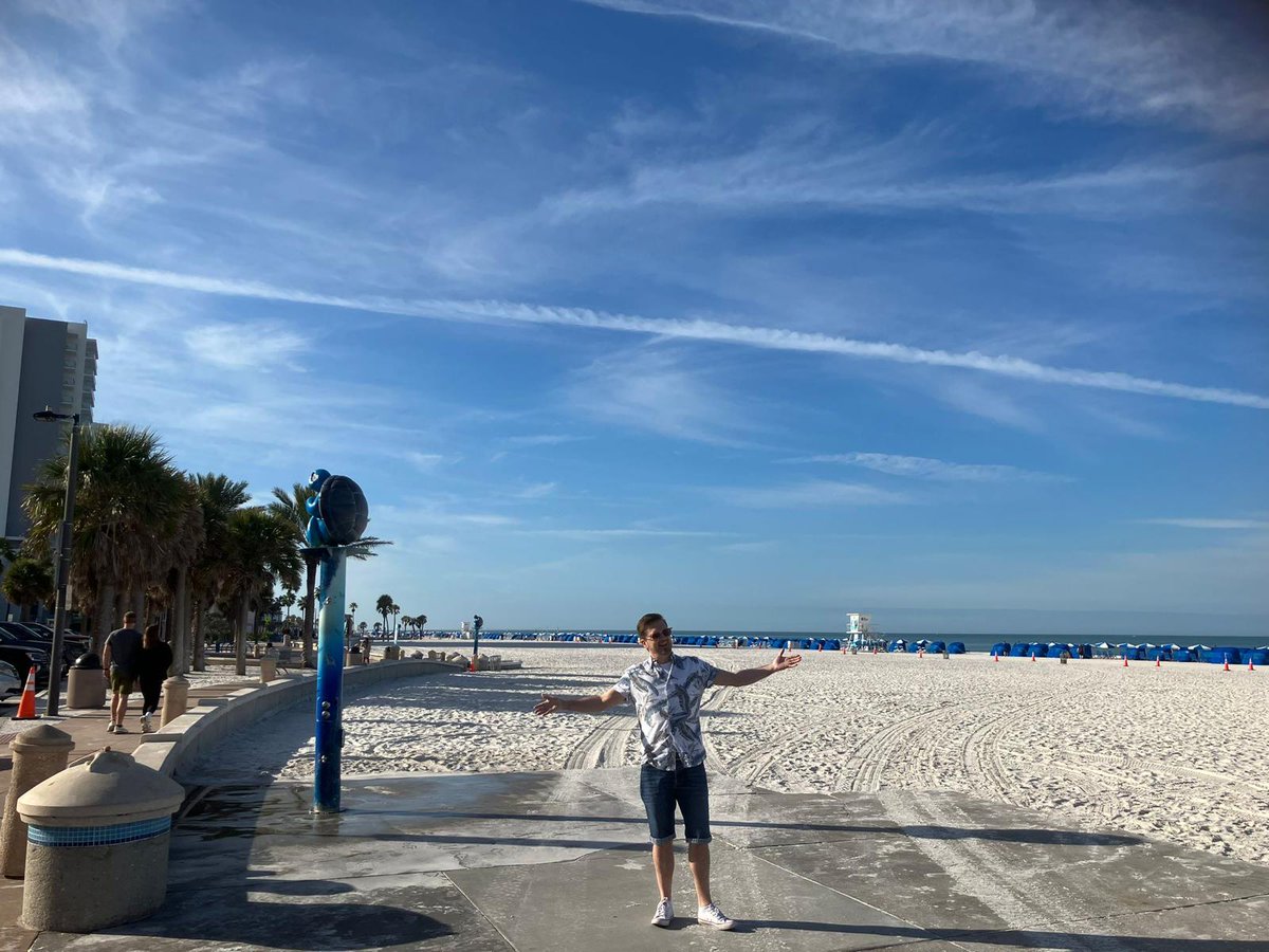 L'Avenue tweet media