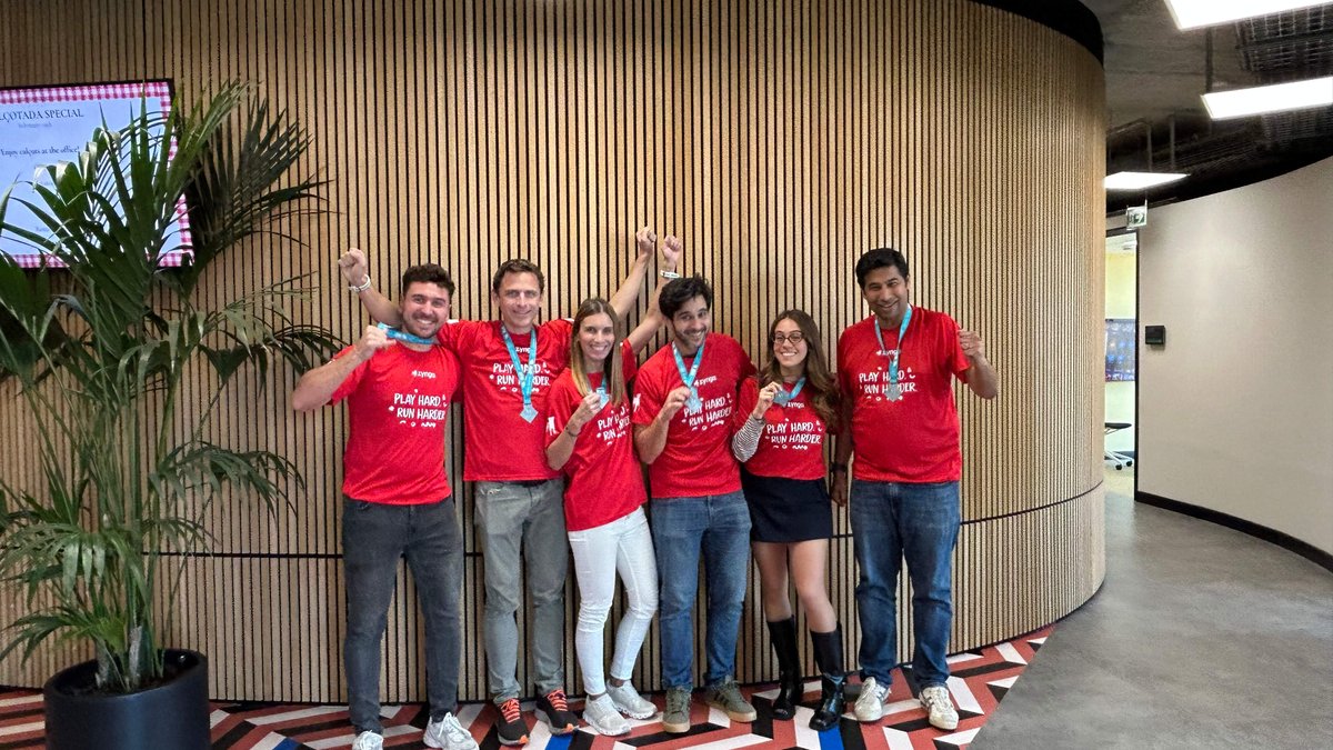 Socialpoint tweet media