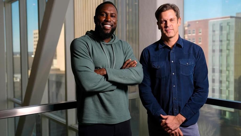 USLChampionship's tweet photo. OKC's Ownership Group is Growing! 📈

Soccer Legend &amp; Entrepreneur @JozyAltidore &amp; Business Partner Alex Lee Join the @OKCforSoccer Ownership Group 👏

➡️ https://t.co/HuQFiUBV0C https://t.co/ukJKTflz2V