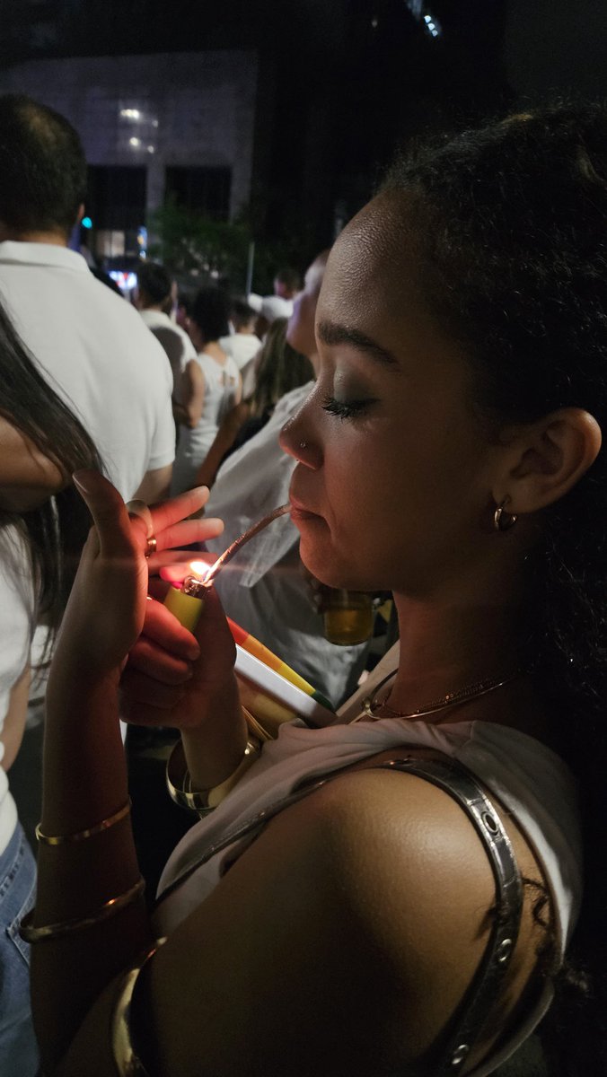 izabela 🐒 tweet media