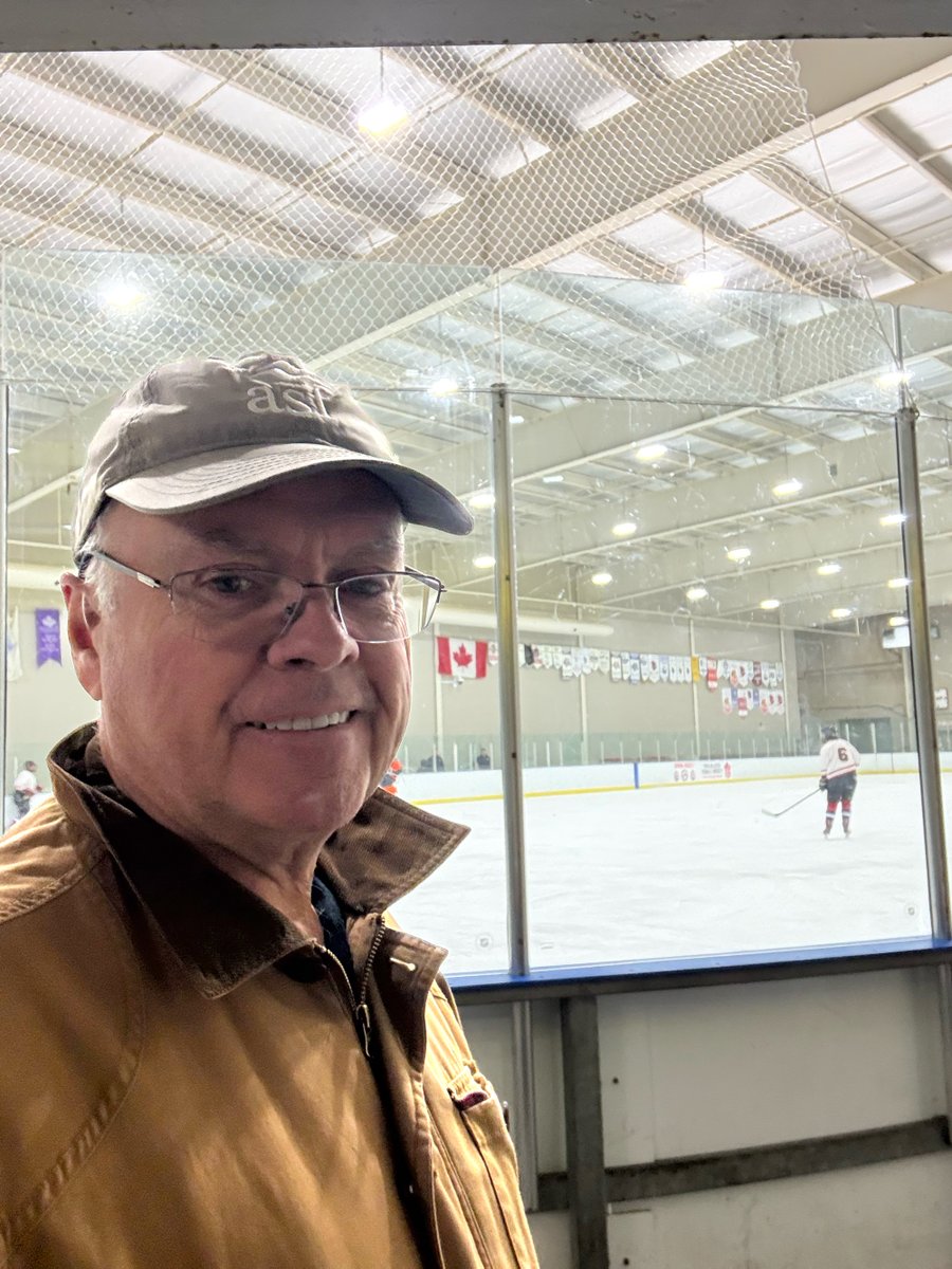 VoteMurphy2026's tweet photo. Swung by the 4-Plex this weekend for the Slowpokes tournament. We built the first four-plex arena in Atlantic Canada and I’ve been proud to sponsor this tournament for years. Great vibe. https://t.co/VFbB2l8f4B