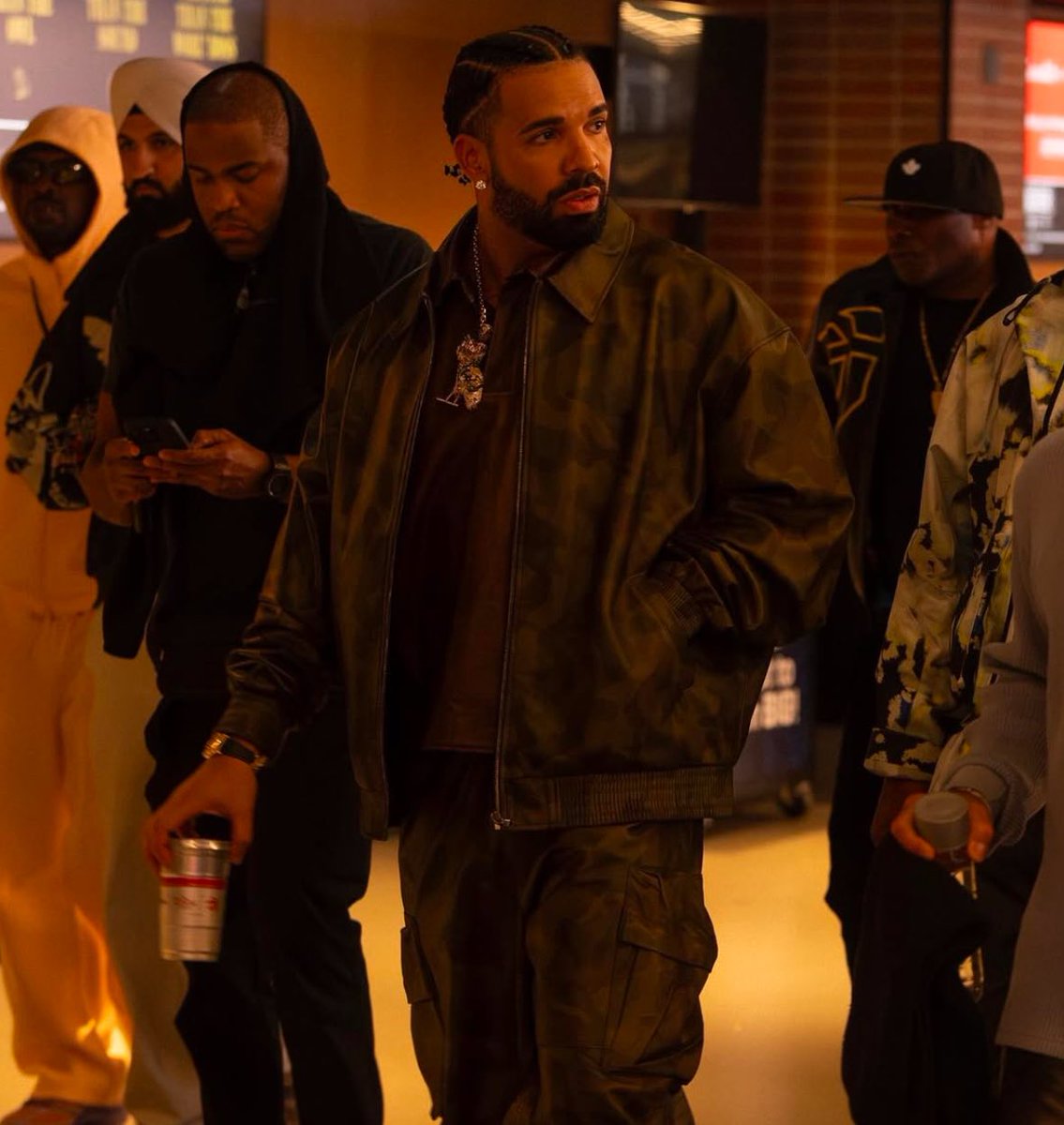 Rappers with the MOST Hot 100 hits and their percentage of hits per song released:🏆🔥

362 – Drake (70.3%)
132 – Travis Scott (43.3%)
113 – Lil Uzi Vert (36.7%)
158 – Lil Baby (35.6%)
111 – J. Cole (34.6%)
161 – Kanye West (34.4%)
91 – Kendrick Lamar (34.4%)
149 – Nicki Minaj