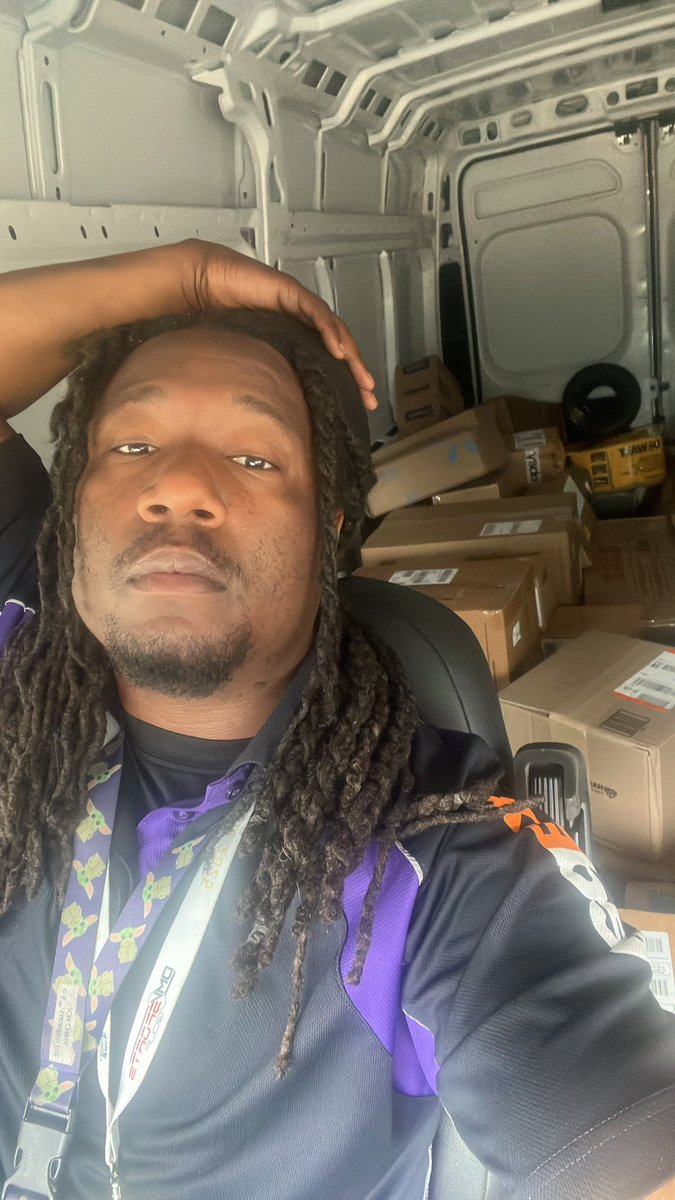 NosHail8's tweet photo. Back In The Trap 🥳🥳🥳🥳 https://t.co/pvv0N37Y5I