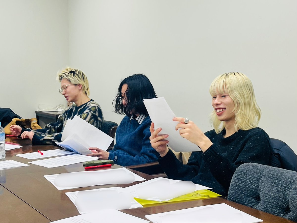 ということで本日の担当は… メール量にビビる3人組(左 #Sho、真ん中