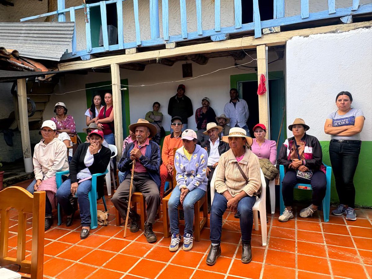Socializamos el Programa de Pago por Servicios Ambientales (PSA) con las comunidades de Guantiva y San Ignacio en el municipio de Susacón, fortaleciendo el compromiso con la conservación y el cuidado del recurso hídrico.

Por una #BoyacáGrande💚💜🤍 sostenible.
