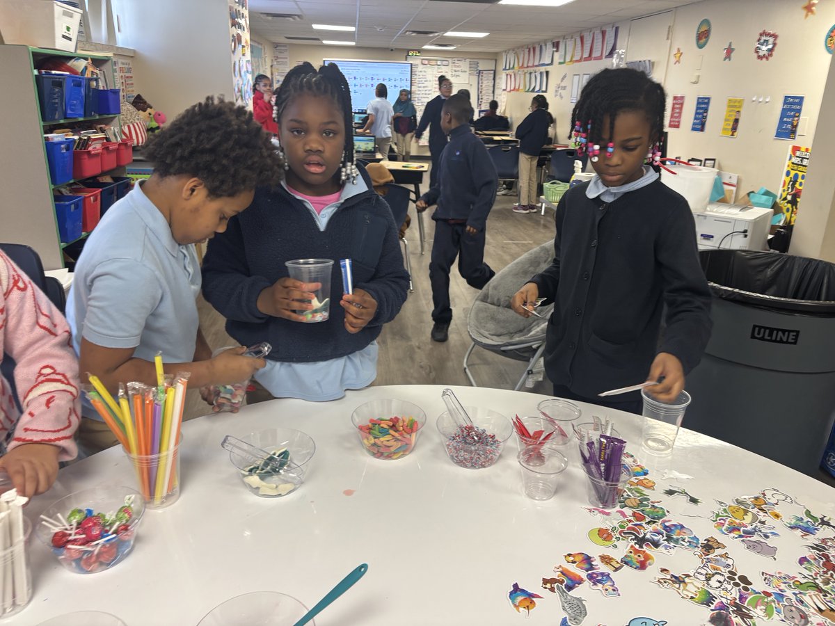 csarochester's tweet photo. Great behavior deserves a great celebration! 🎉

💧 Mrs. Ireton’s class enjoyed a water bar party as a reward — so proud of these #CSARAtoms!

@CharterEmpire https://t.co/80iO1SCjj6