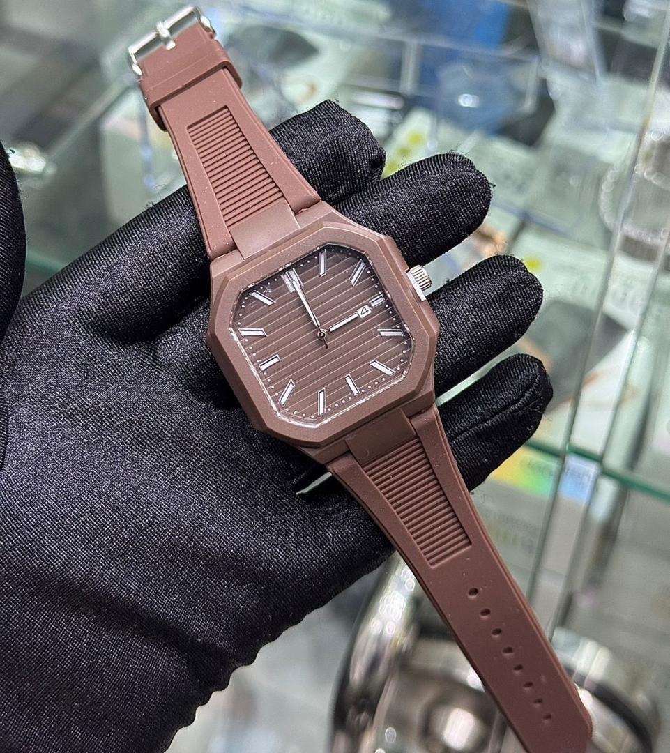 Elenebijou's tweet photo. *UNIVERSAL WATCH*
Price : 15,500

Available in Green, Black, White, Navy Blue, and Light Grey https://t.co/7zOzlDTwBT