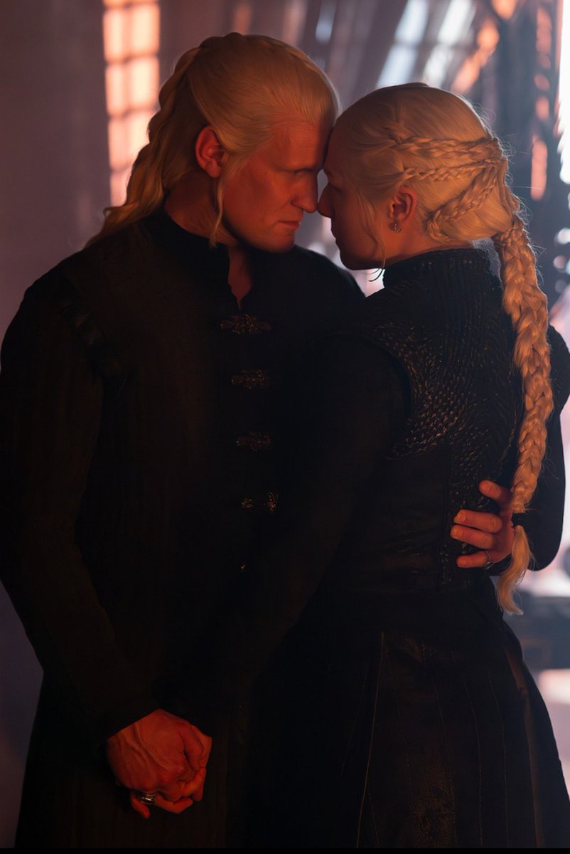 daemyrathinker's tweet photo. MOTHER AND FATHER ARE BACK!!!!! https://t.co/lZgURwrhjn