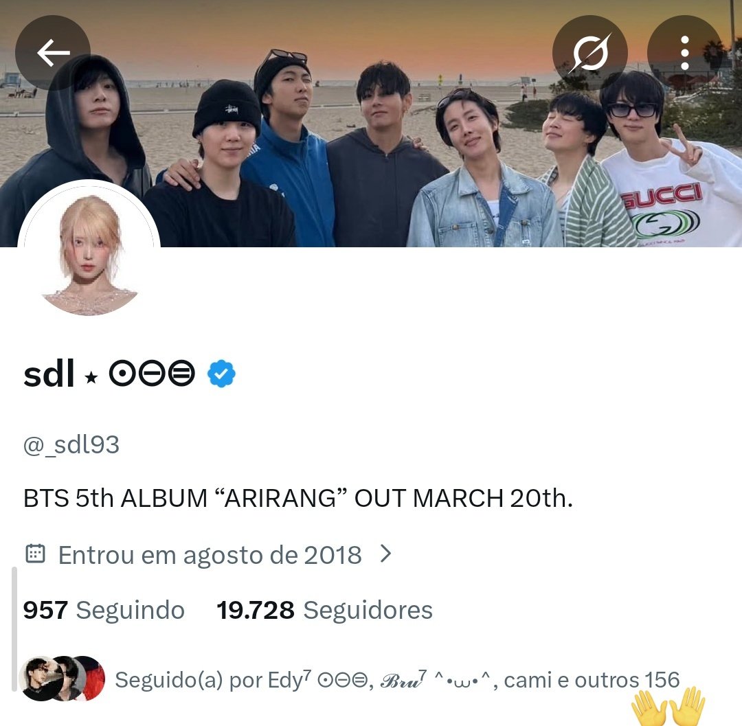 lifesagustd's tweet image. essas aqui tbm não são boazinhas não, a primeira tbm tava com o msm papo da boracity de deixar os trabalhos solos dos meninos de lado e a outra lambe gringa e no dia do rolê da army bomb tava falando merda de barmy, então não entendo ter esse tanto de gente seguindo 🤡