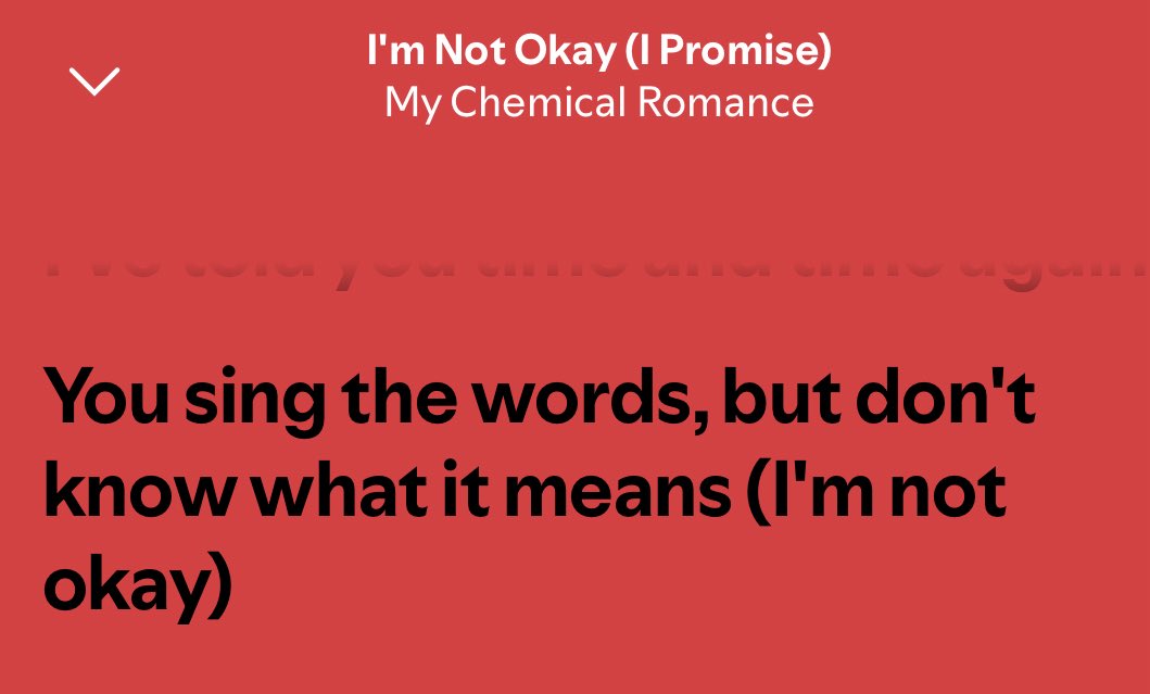 se viste con ropa de soad y tiene un header de gerard way jaaa q poco poder correlativo