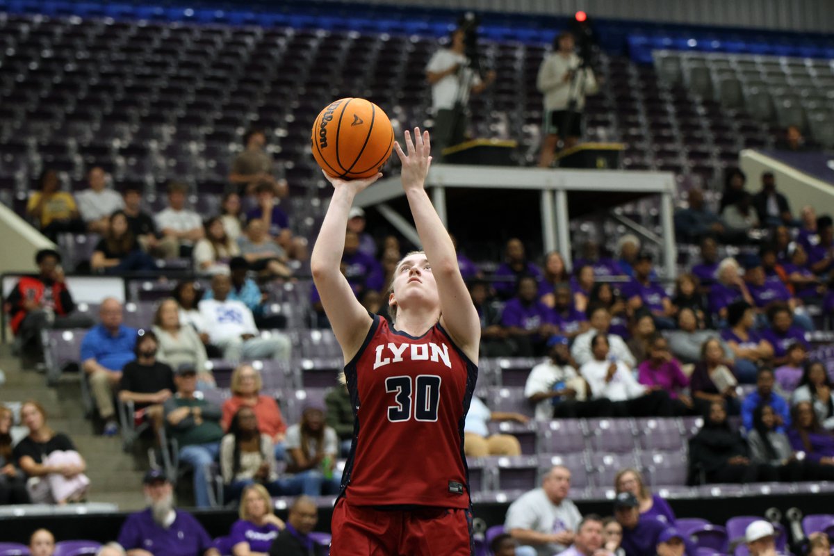 Lyon College Women's Basketball tweet media