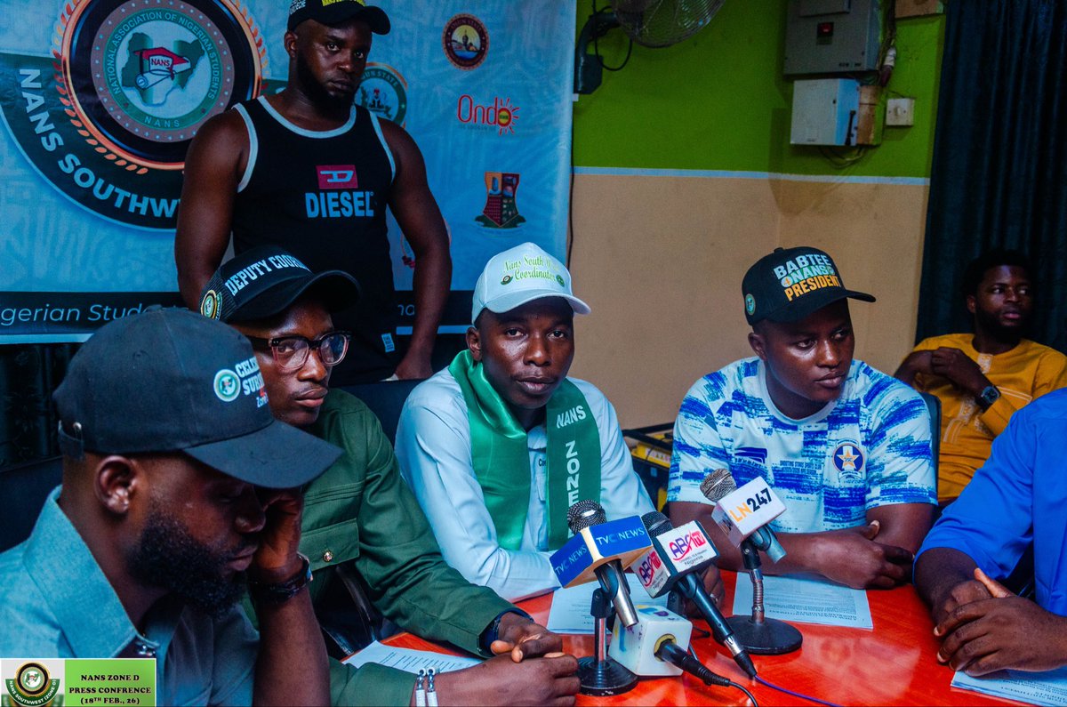 billioncodes__'s tweet photo. At the NANS ZONE D Press Conference held at NUJ Secretariat, Osogbo, Osun State yesterday where we addressed pressing issues affecting student in southwest region and also reaffirmed our commitment to unity and student welfarism. 

Viva Aluta ✊🏻

#nans #billioncodes #nanszoned https://t.co/ZJZpEK2UQK