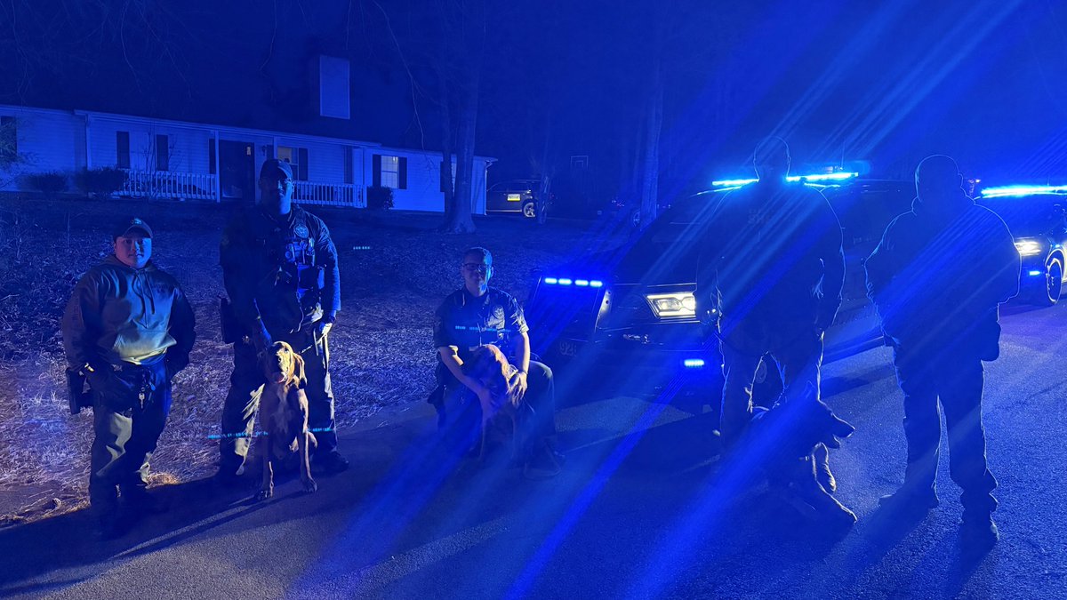 Newton County Sheriff’s Office K9 Teams Use SEKR Vacuum and Search Response Protocol Training to Help Locate Missing Endangered Juvenile! On 2/17/26 Newton County K9 Teams were dispatched to search for a missing 15-year-old who needed medication. facebook.com/scentevidencek…