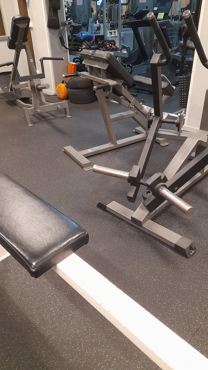 SwedishGamester's tweet image. #BackInTheGym! And there's only one other guy here! 😄
...
Scratch that, there's plenty of people here now! 😓