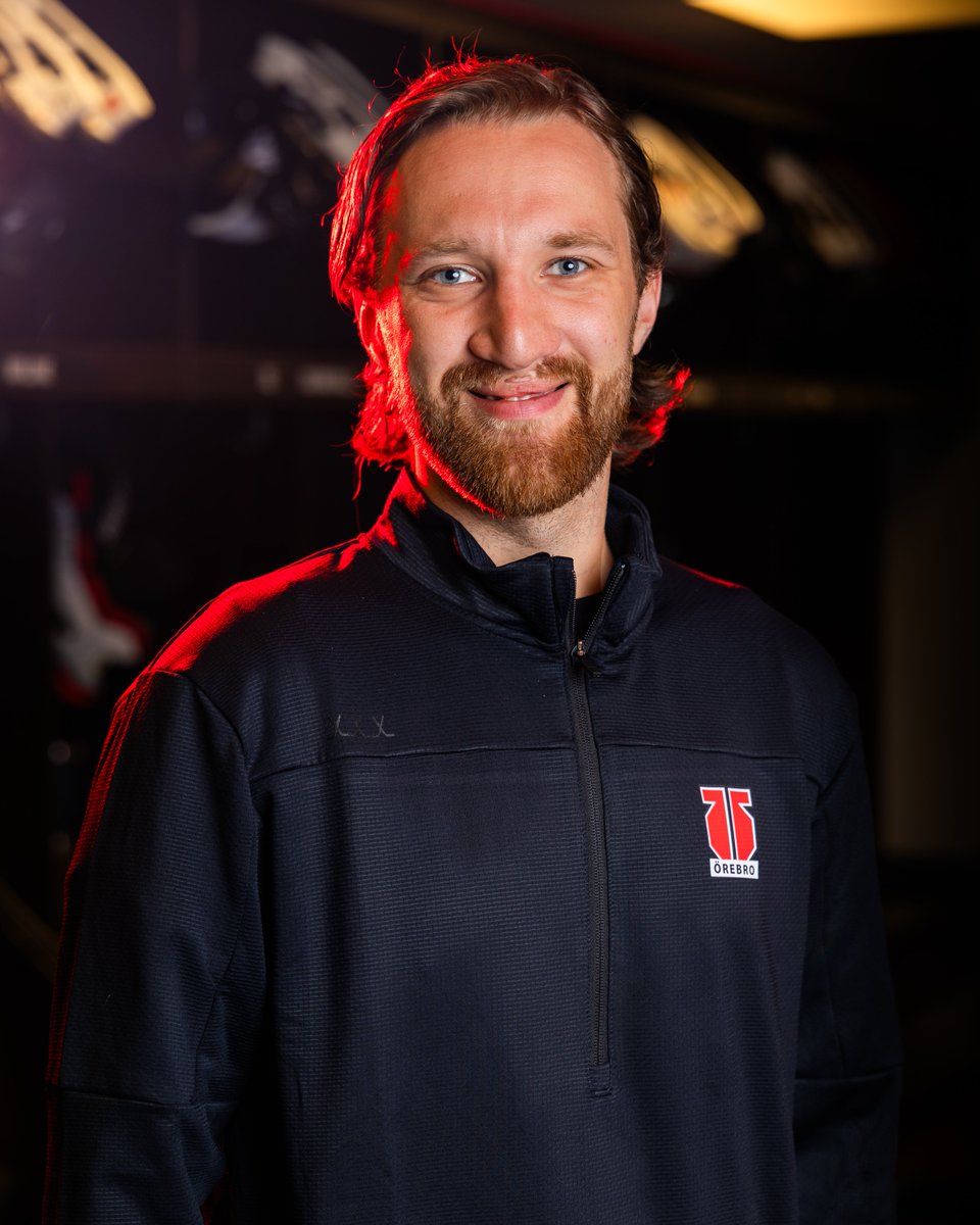 orebrohockey's tweet photo. Stort grattis till vår U20-tränare, Alfons Malmström, som lämnar OS med en bronsmedalj! https://t.co/0ruqVdJbtc